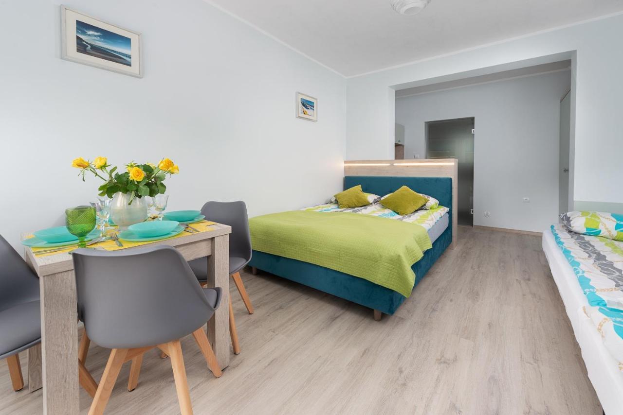 Roza Baltyku - Apartamenty I Pokoje A Dębki Exteriör bild