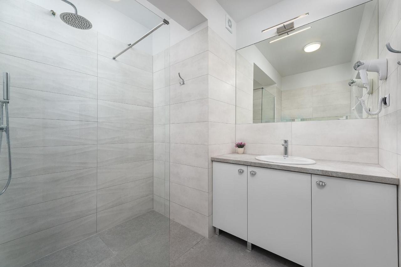 Roza Baltyku - Apartamenty I Pokoje A Dębki Exteriör bild