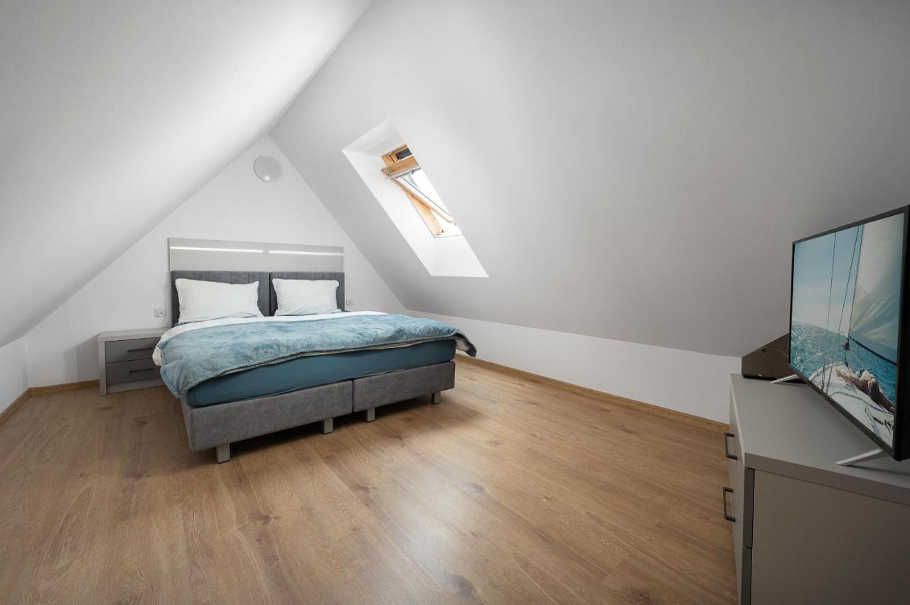 Roza Baltyku - Apartamenty I Pokoje A Dębki Exteriör bild