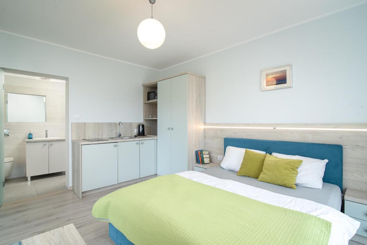 Roza Baltyku - Apartamenty I Pokoje A Dębki Exteriör bild