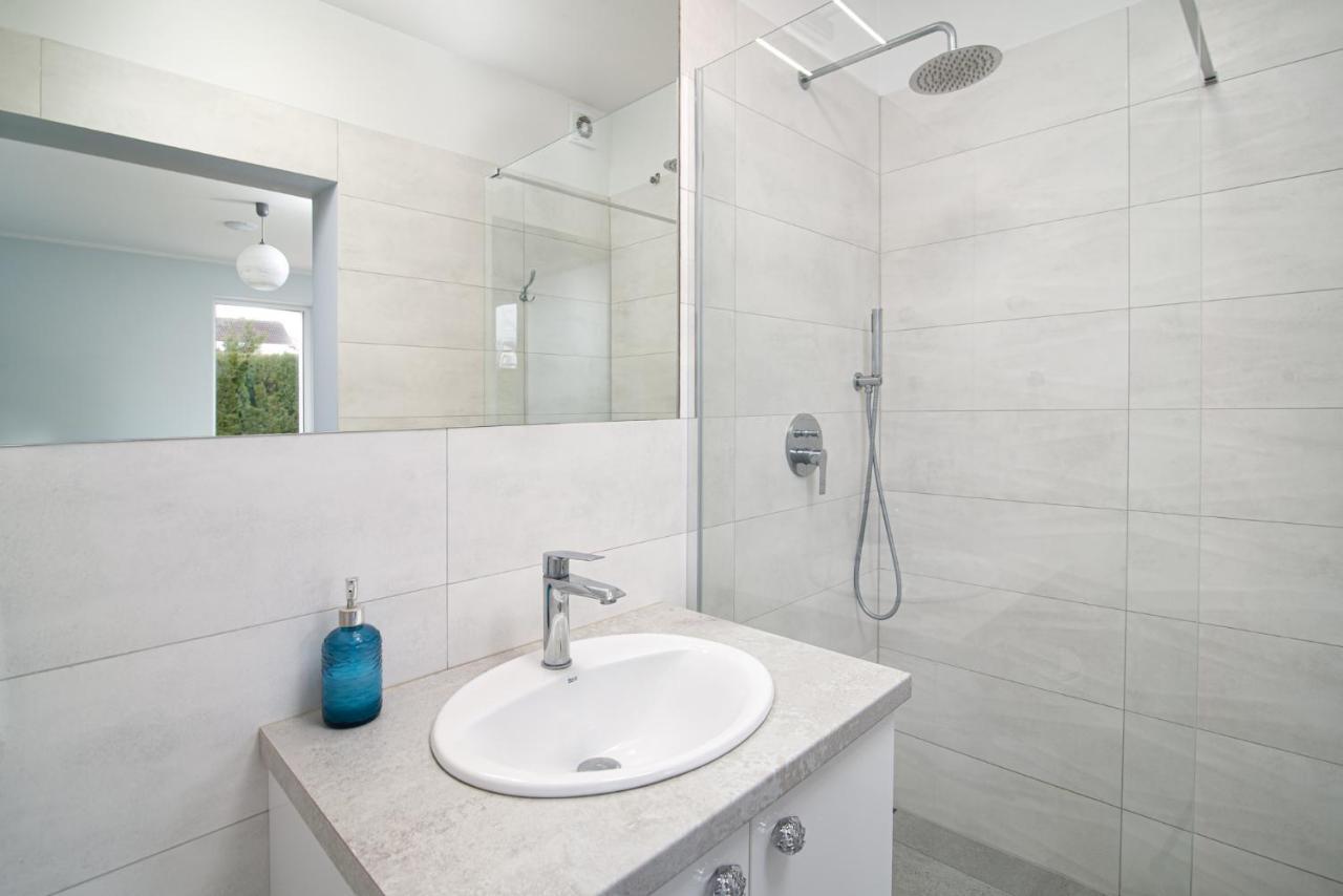 Roza Baltyku - Apartamenty I Pokoje A Dębki Exteriör bild