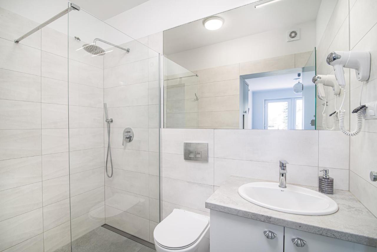 Roza Baltyku - Apartamenty I Pokoje A Dębki Exteriör bild
